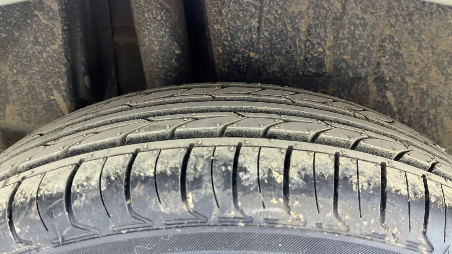 Used 2020 Maruti Suzuki Dzire VXi Petrol Manual tyres RIGHT REAR TYRE TREAD VIEW