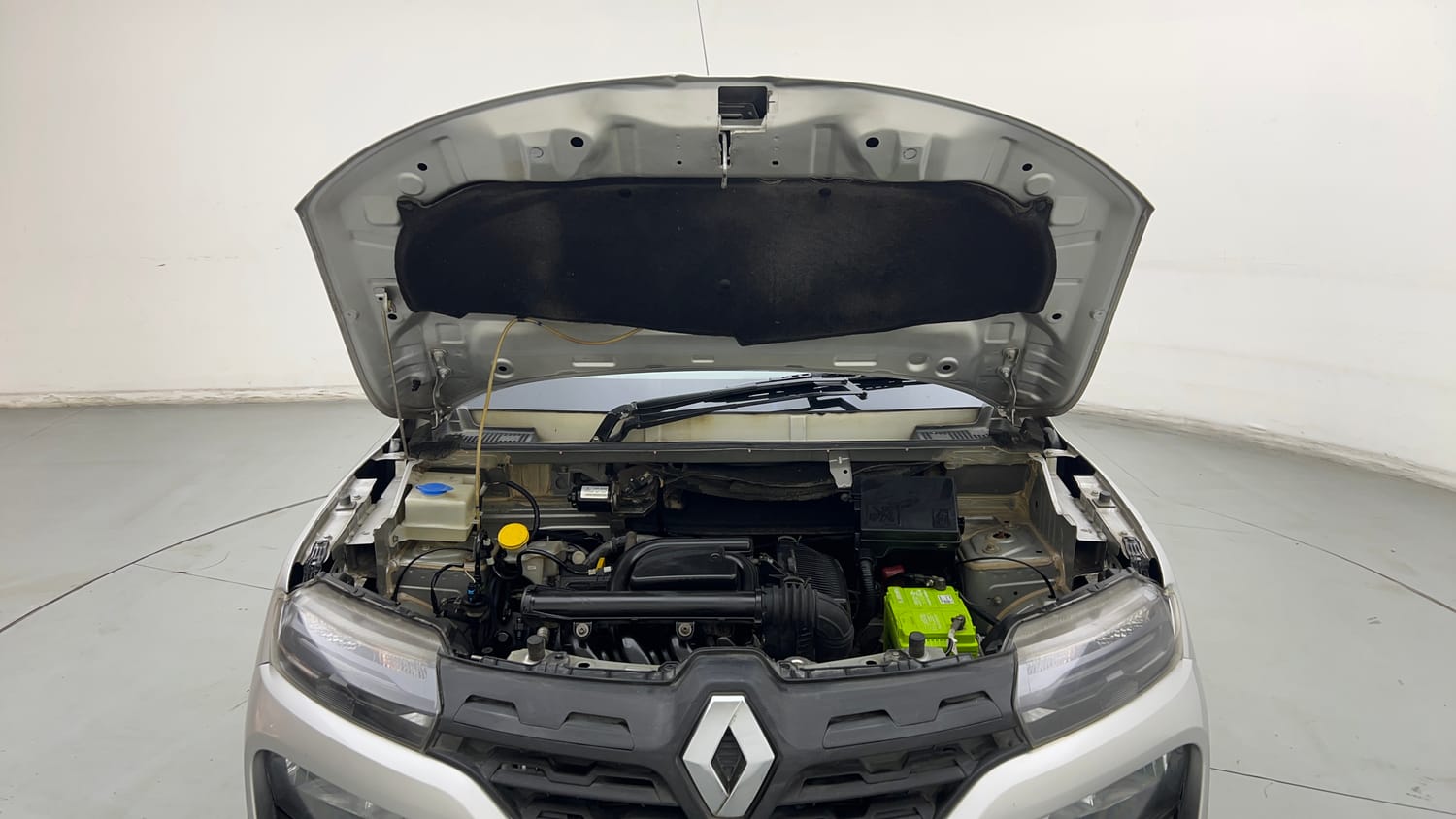 Used 2021 Renault Kwid RXL 1.0 MT Petrol Manual engine ENGINE & BONNET OPEN FRONT VIEW