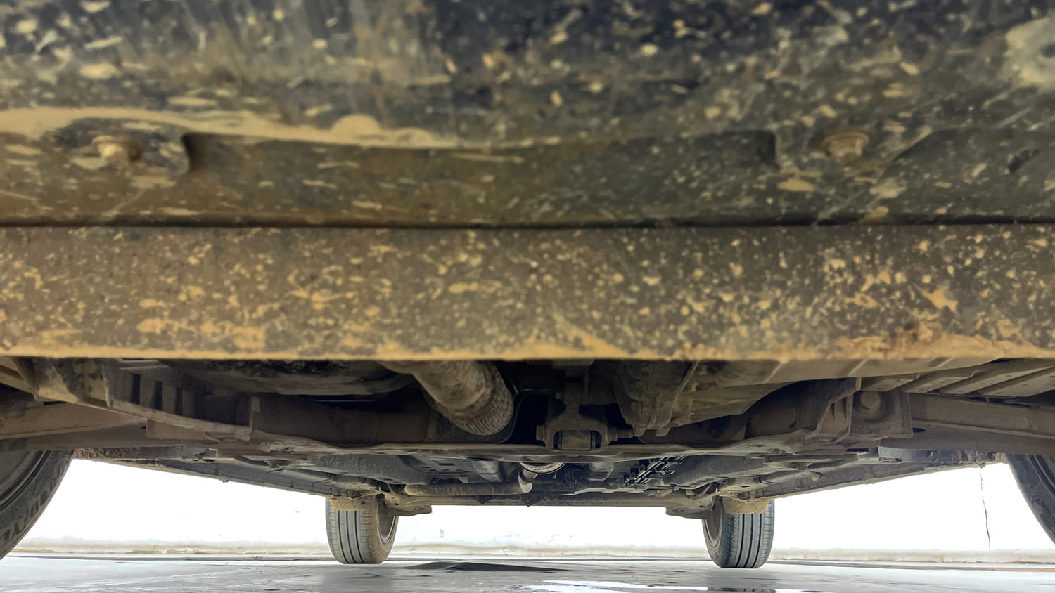 Used 2022 Tata Altroz XZA Petrol Petrol Automatic extra FRONT LEFT UNDERBODY VIEW