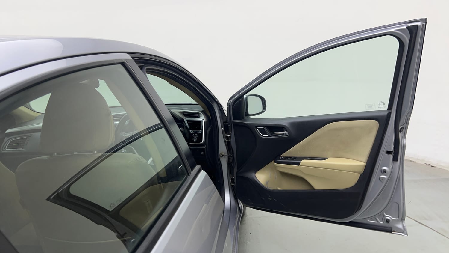 Used 2019 Honda City V Petrol Petrol Manual interior RIGHT FRONT DOOR OPEN VIEW