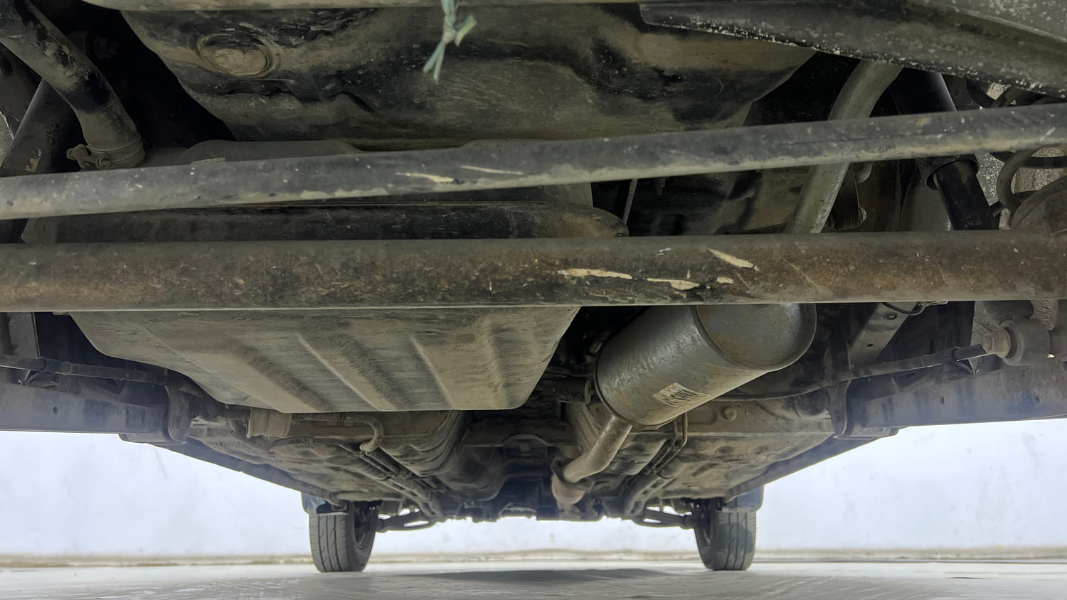 Used 2014 Maruti Suzuki Alto 800 Lxi Petrol Manual extra REAR UNDERBODY VIEW (TAKEN FROM REAR)
