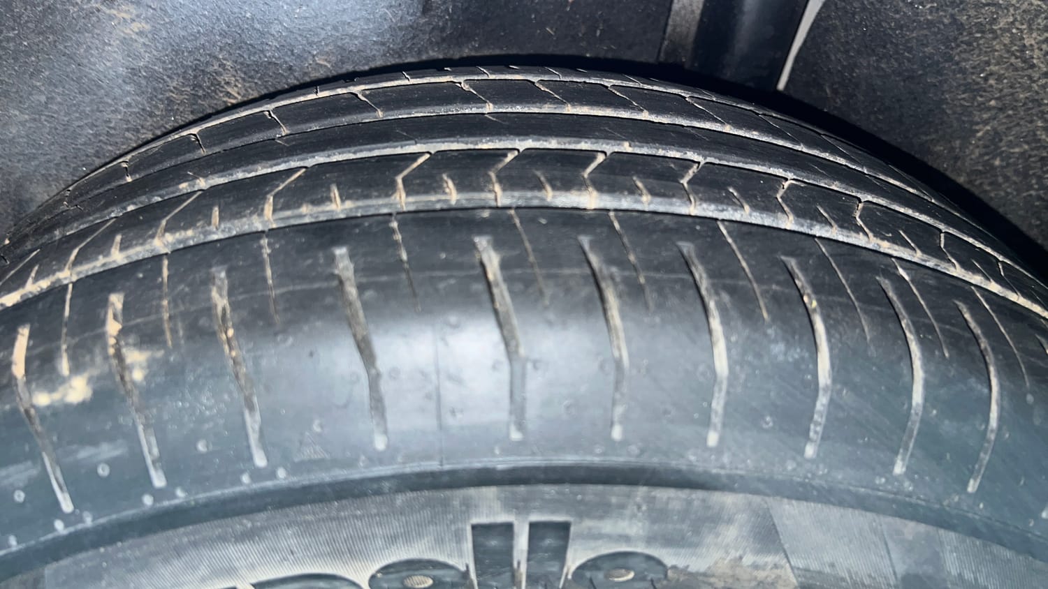 Used 2014 Ford EcoSport Titanium 1.5 Ti-VCT Petrol Manual tyres LEFT REAR TYRE TREAD VIEW