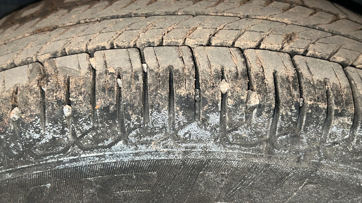 Used 2018 Maruti Suzuki Swift LXi Petrol Manual tyres LEFT REAR TYRE TREAD VIEW