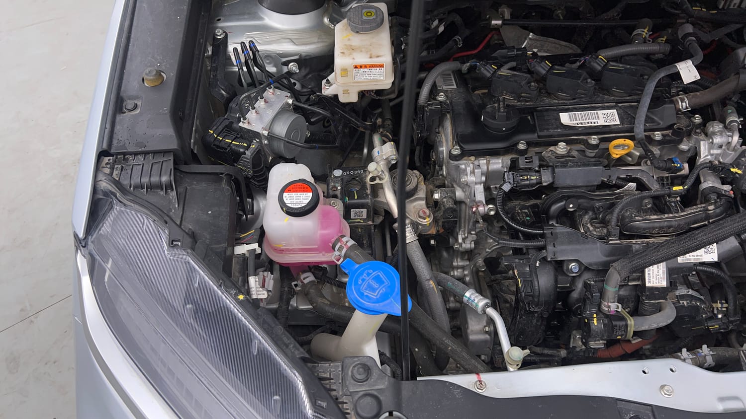 Used 2024 Toyota Urban Cruiser Hyryder G Hybrid Hybrid Automatic engine ENGINE RIGHT SIDE VIEW