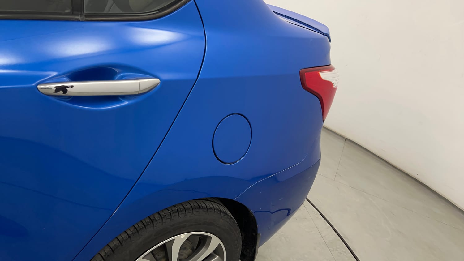 Used 2019 Hyundai Xcent SX (O)CRDi Diesel Manual dents MINOR SCRATCH