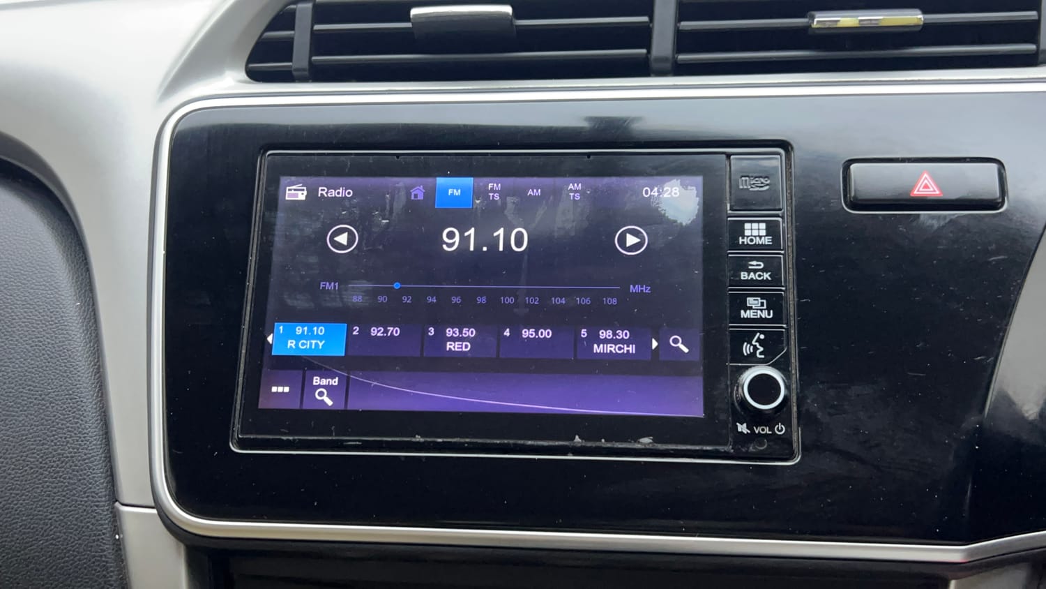 Used 2019 Honda City V Petrol Petrol Manual top_features Integrated (in-dash) music system