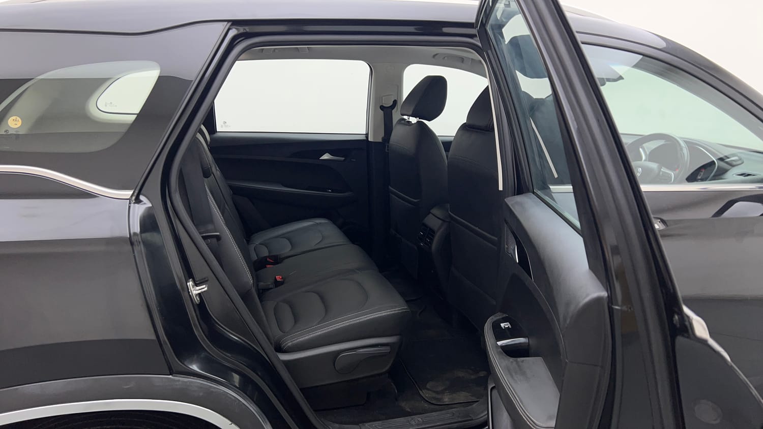 Used 2019 MG Motors Hector Sharp 1.5 DCT Petrol Petrol Automatic interior RIGHT SIDE REAR DOOR CABIN VIEW