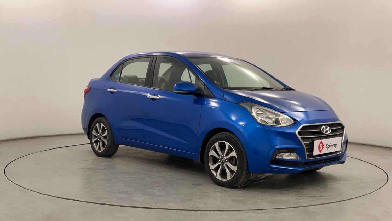 Used 2019 Hyundai Xcent SX (O)CRDi Diesel Manual exterior RIGHT FRONT CORNER VIEW