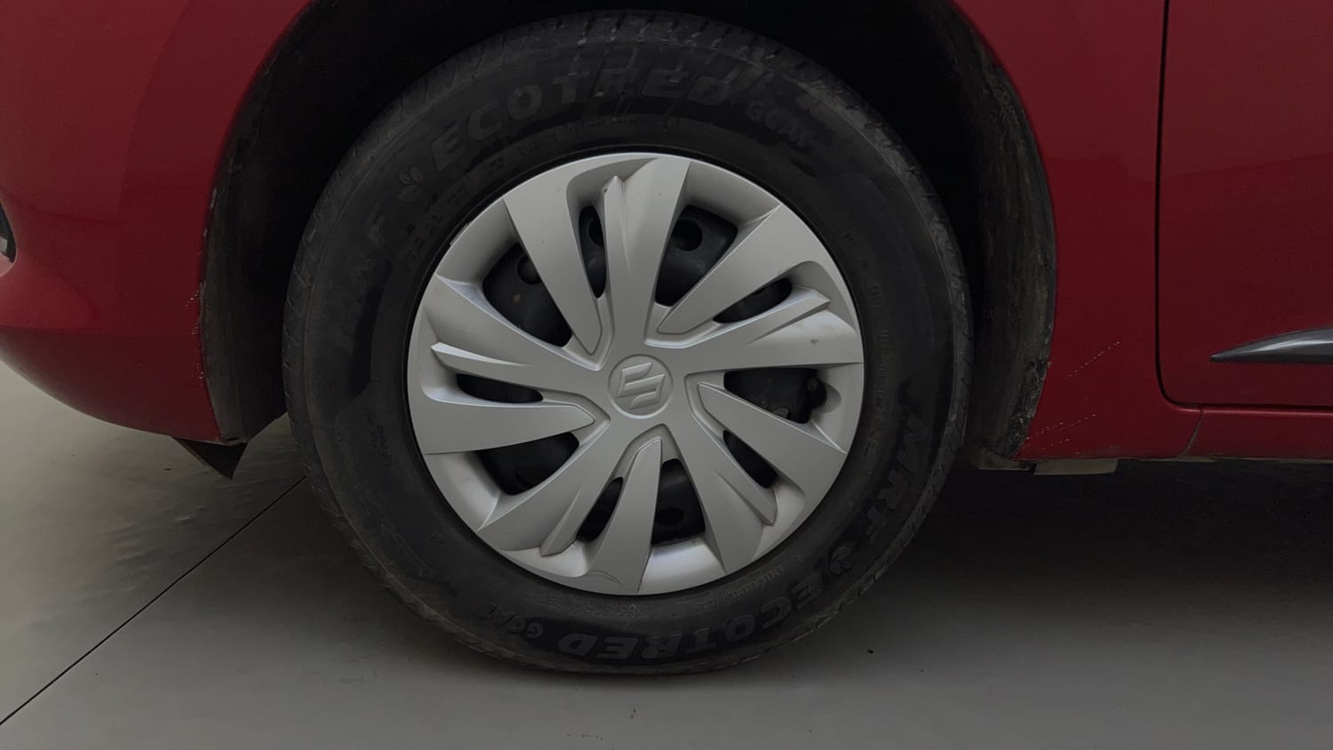 Used 2024 Maruti Suzuki Swift VXi Petrol Manual tyres LEFT FRONT TYRE RIM VIEW