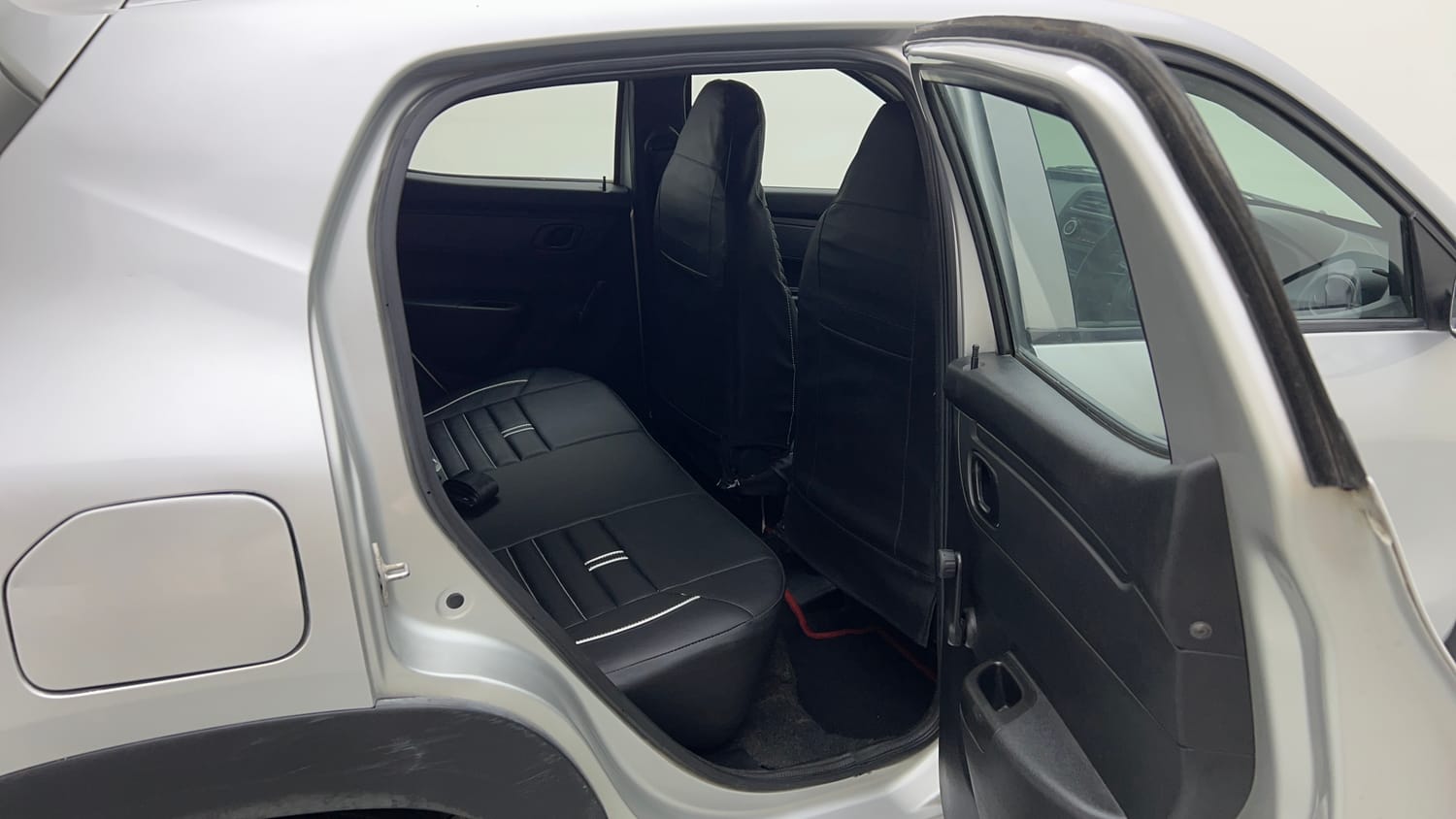 Used 2021 Renault Kwid RXL 1.0 MT Petrol Manual interior RIGHT SIDE REAR DOOR CABIN VIEW