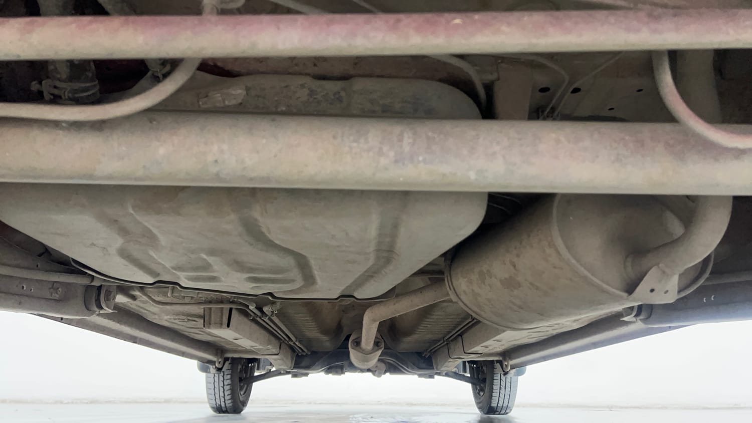 Used 2014 Maruti Suzuki Wagon R LXI CNG Cng Manual extra REAR UNDERBODY VIEW (TAKEN FROM REAR)
