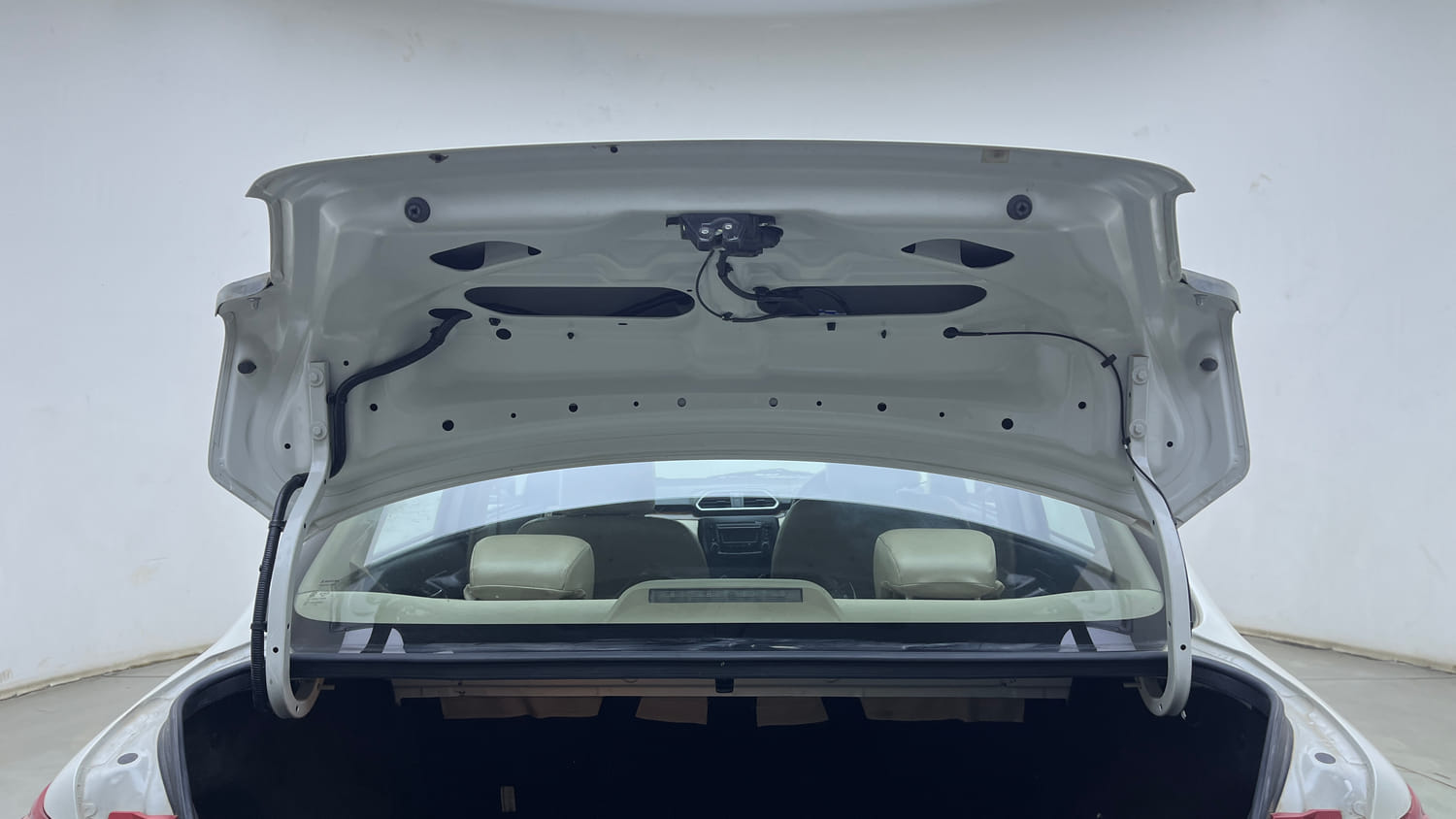 Used 2020 Maruti Suzuki Dzire VXi Petrol Manual interior DICKY DOOR OPEN VIEW