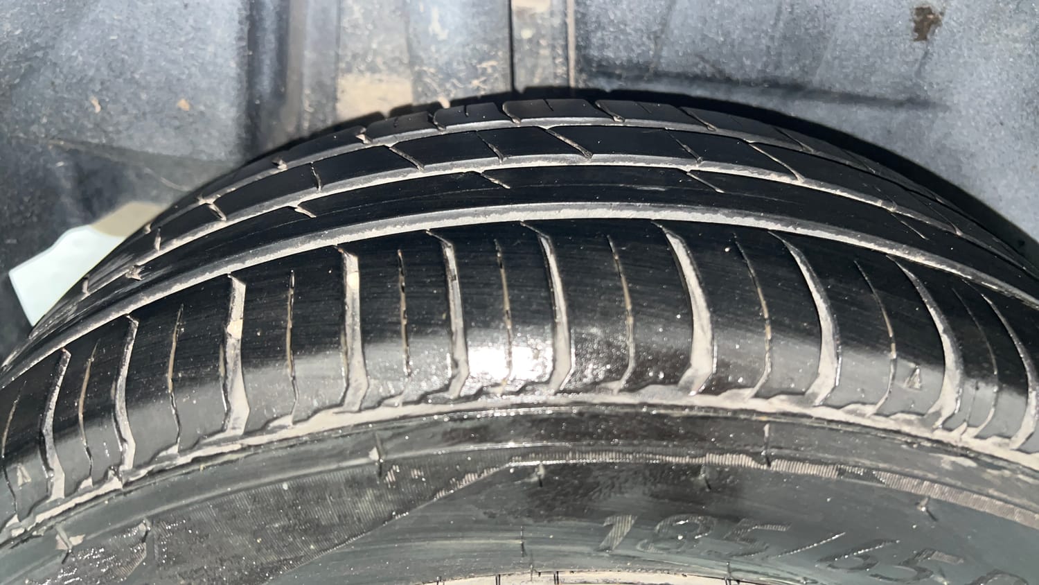 Used 2018 Maruti Suzuki Dzire ZDi Plus AMT Diesel Automatic tyres RIGHT REAR TYRE TREAD VIEW