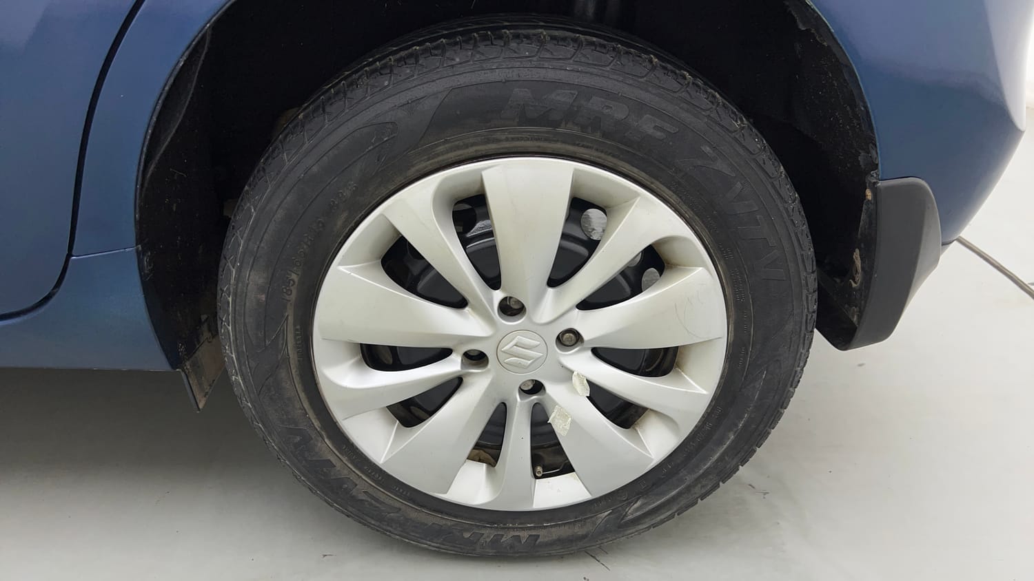 Used 2017 Maruti Suzuki Baleno Delta 1.2 Petrol Manual tyres LEFT REAR TYRE RIM VIEW