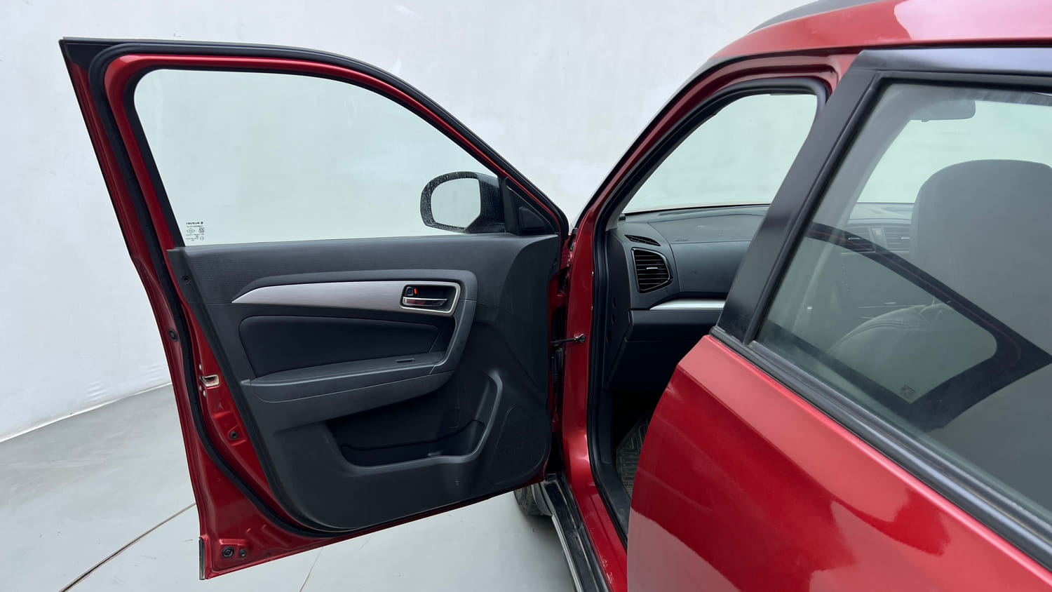 Used 2016 Maruti Suzuki Vitara Brezza [2016-2020] ZDi Diesel Manual interior LEFT FRONT DOOR OPEN VIEW