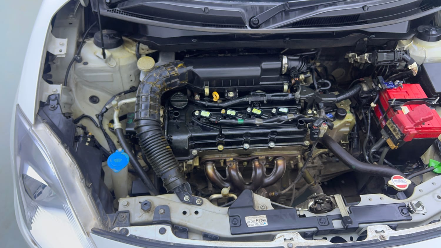 Used 2018 Maruti Suzuki Swift ZXi AMT Petrol Automatic engine ENGINE RIGHT SIDE VIEW