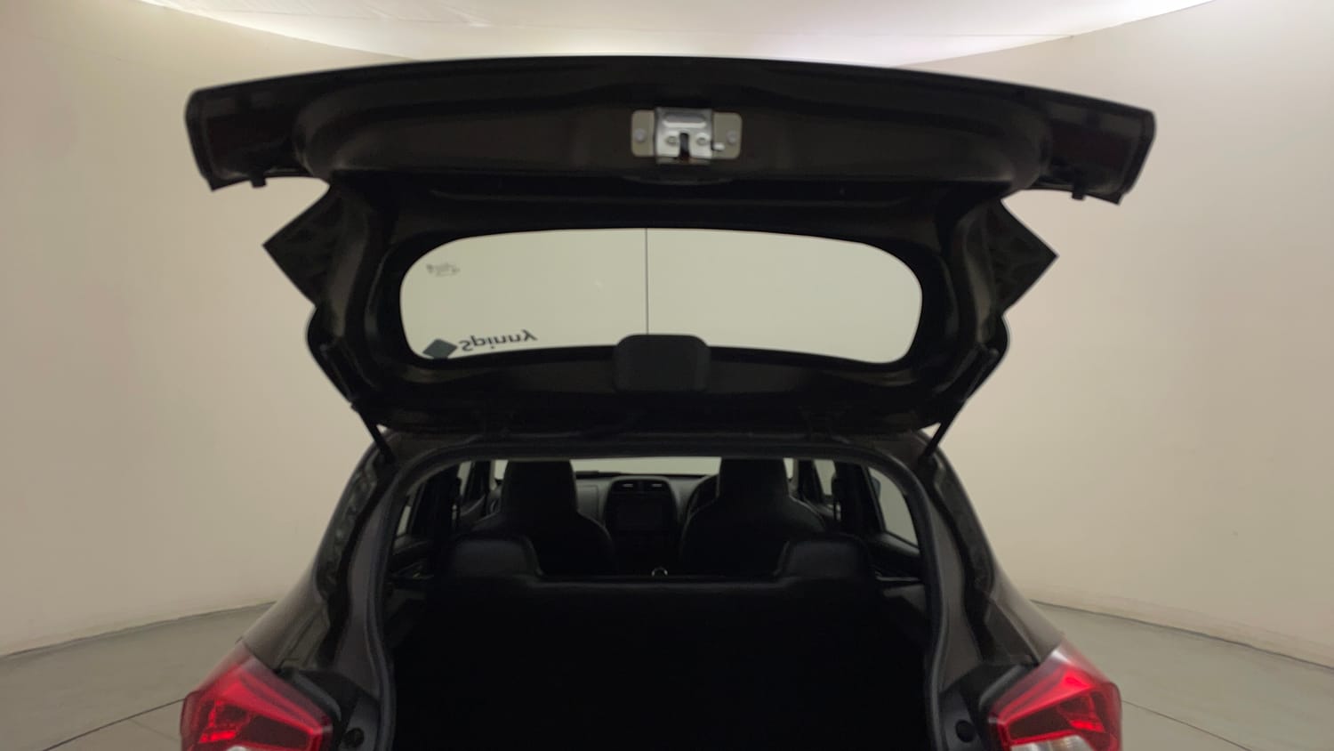 Used 2018 Renault Kwid 1.0 RXT AMT Petrol Automatic interior DICKY DOOR OPEN VIEW