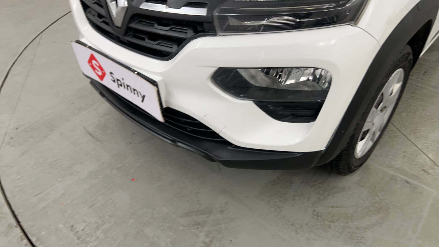 Used 2024 Renault Kwid RXT 1.0 Petrol Manual dents MINOR SCRATCH