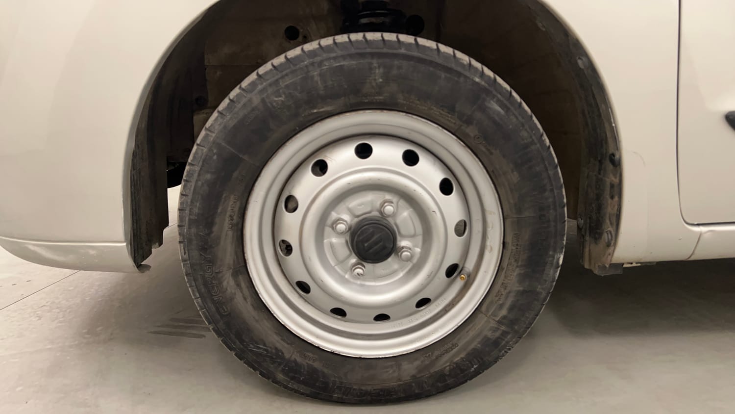 Used 2012 Maruti Suzuki Wagon R 1.0 LXi CNG Cng Manual tyres LEFT FRONT TYRE RIM VIEW