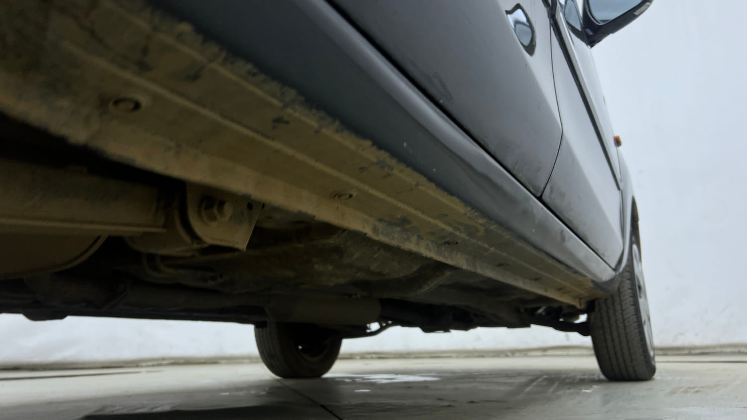 Used 2020 Maruti Suzuki Alto K10 VXi AMT Petrol Automatic extra REAR RIGHT UNDERBODY VIEW