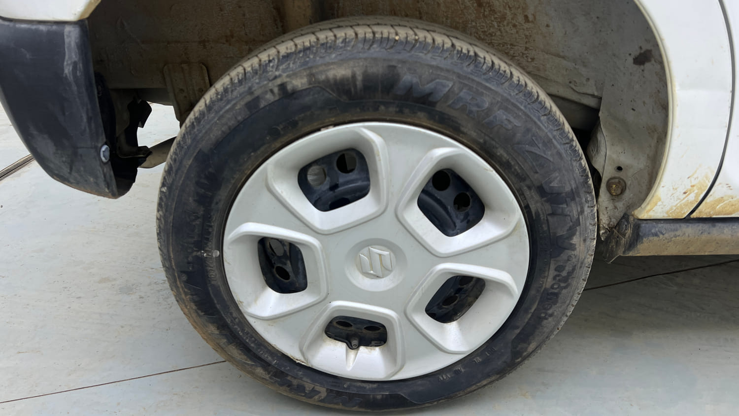 Used 2020 Maruti Suzuki S-Presso VXi Plus AMT Petrol Automatic tyres RIGHT REAR TYRE RIM VIEW