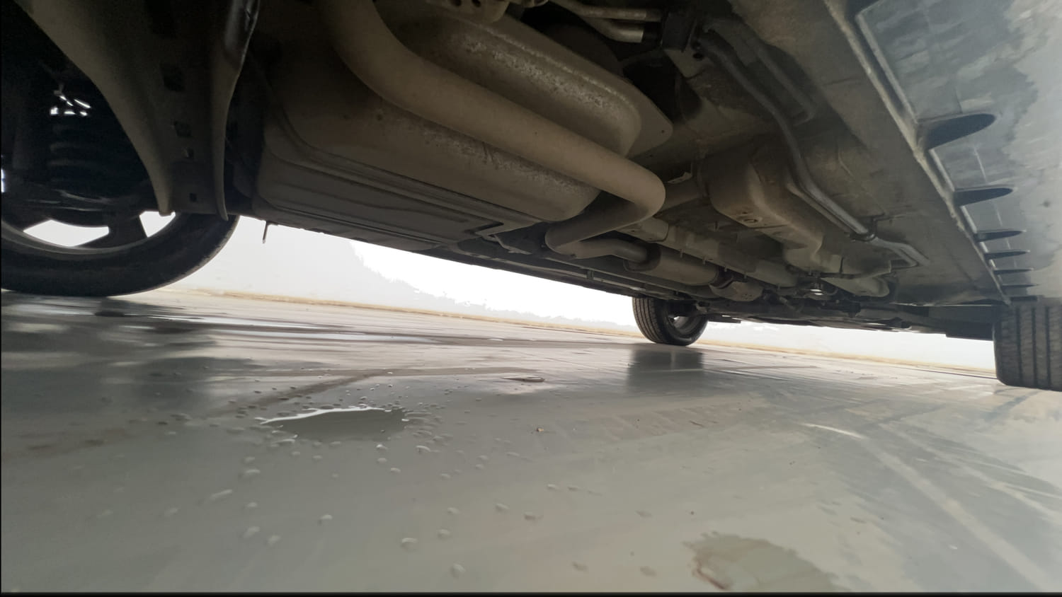 Used 2023 Hyundai Alcazar Platinum 7 STR 1.5 Turbo Petrol Petrol Manual extra REAR RIGHT UNDERBODY VIEW