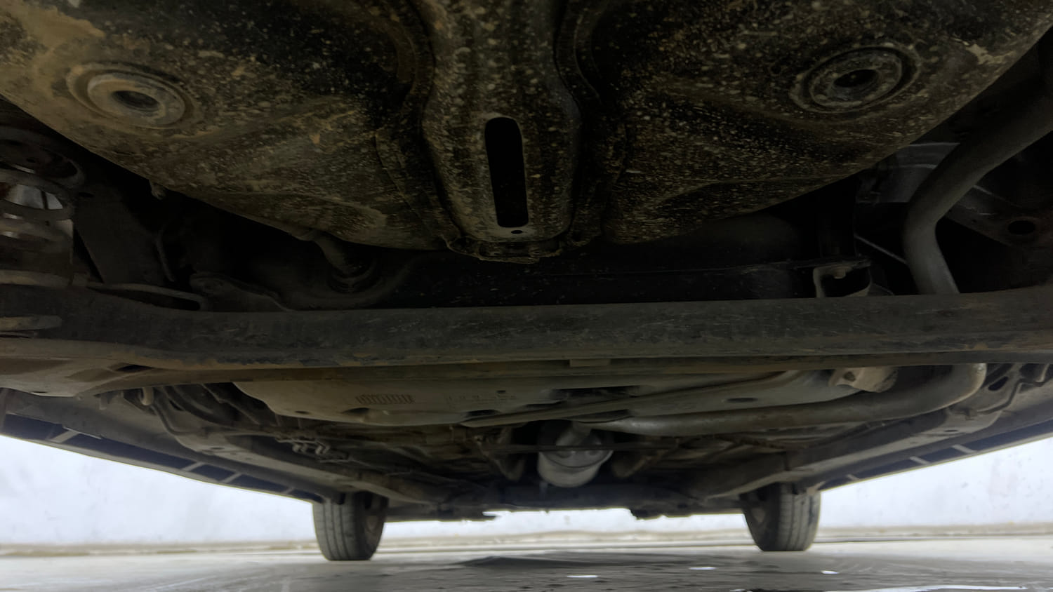 Used 2019 Maruti Suzuki Swift VDi Diesel Manual extra REAR UNDERBODY VIEW (TAKEN FROM REAR)