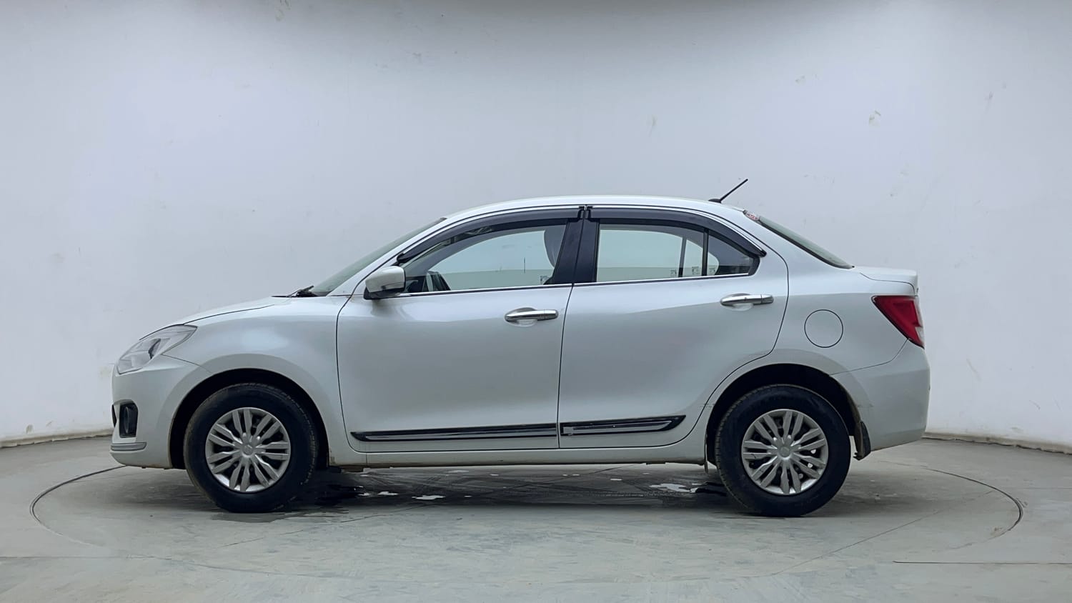 Used 2020 Maruti Suzuki Dzire VXi Petrol Manual exterior LEFT SIDE VIEW