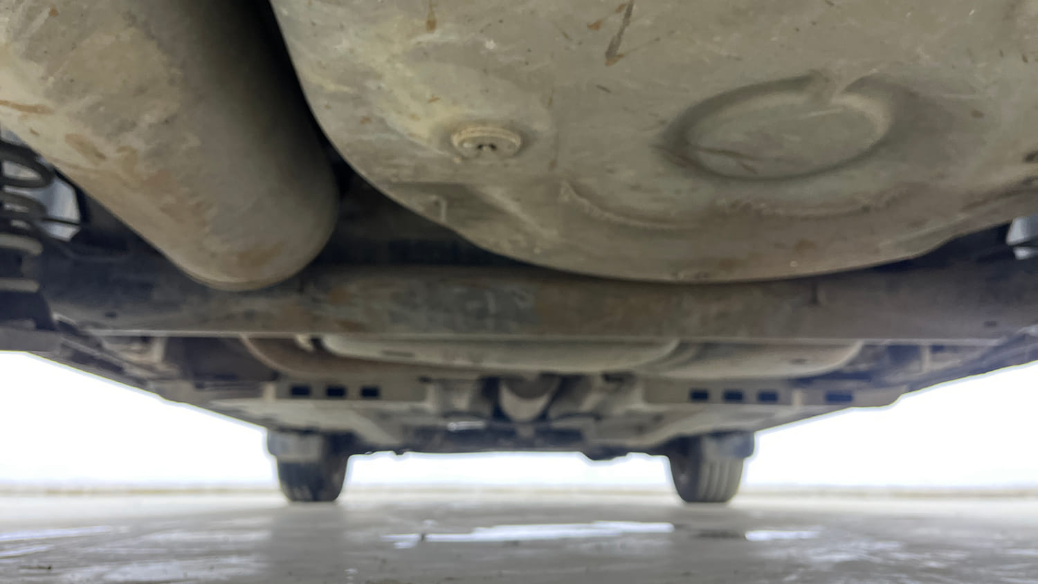 Used 2020 Volkswagen Polo Comfortline 1.0L (P) Petrol Manual extra REAR UNDERBODY VIEW (TAKEN FROM REAR)