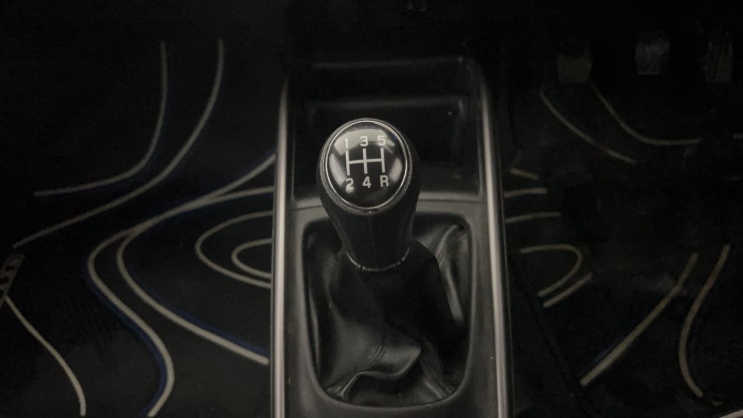 Used 2021 Maruti Suzuki Baleno Zeta Petrol Manual interior GEAR  KNOB VIEW