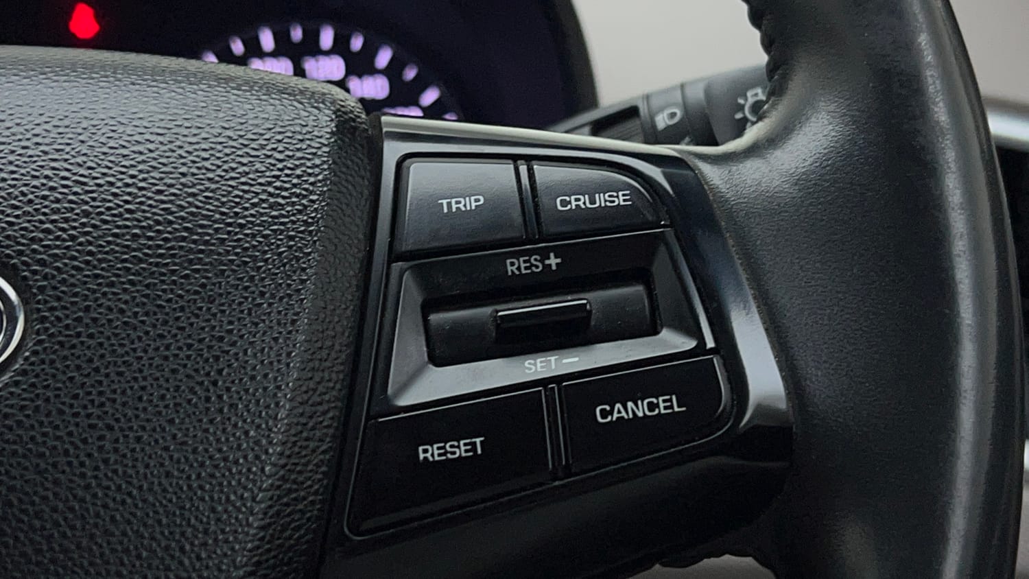 Used 2018 Hyundai Creta SX 1.6 AT CRDi Diesel Automatic top_features Cruise control