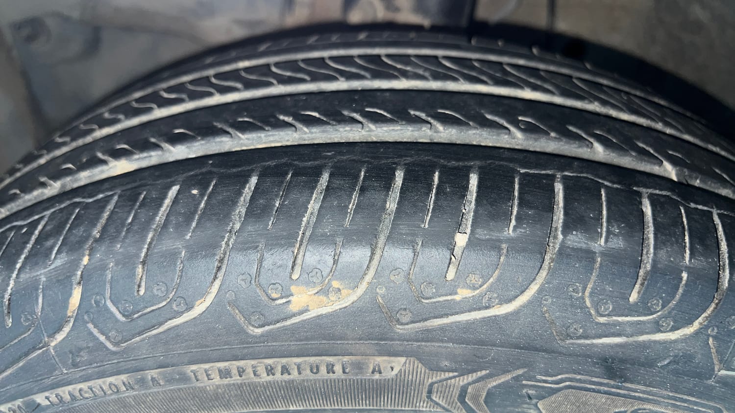 Used 2019 Honda City V Petrol Petrol Manual tyres LEFT FRONT TYRE TREAD VIEW