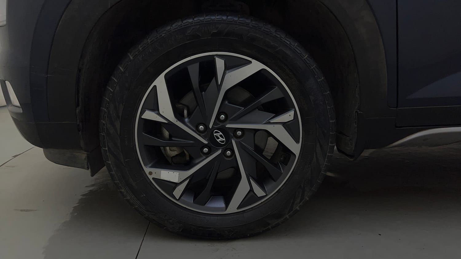 Used 2022 Hyundai Creta SX (O) 1.5 Petrol IVT Petrol Automatic tyres LEFT FRONT TYRE RIM VIEW
