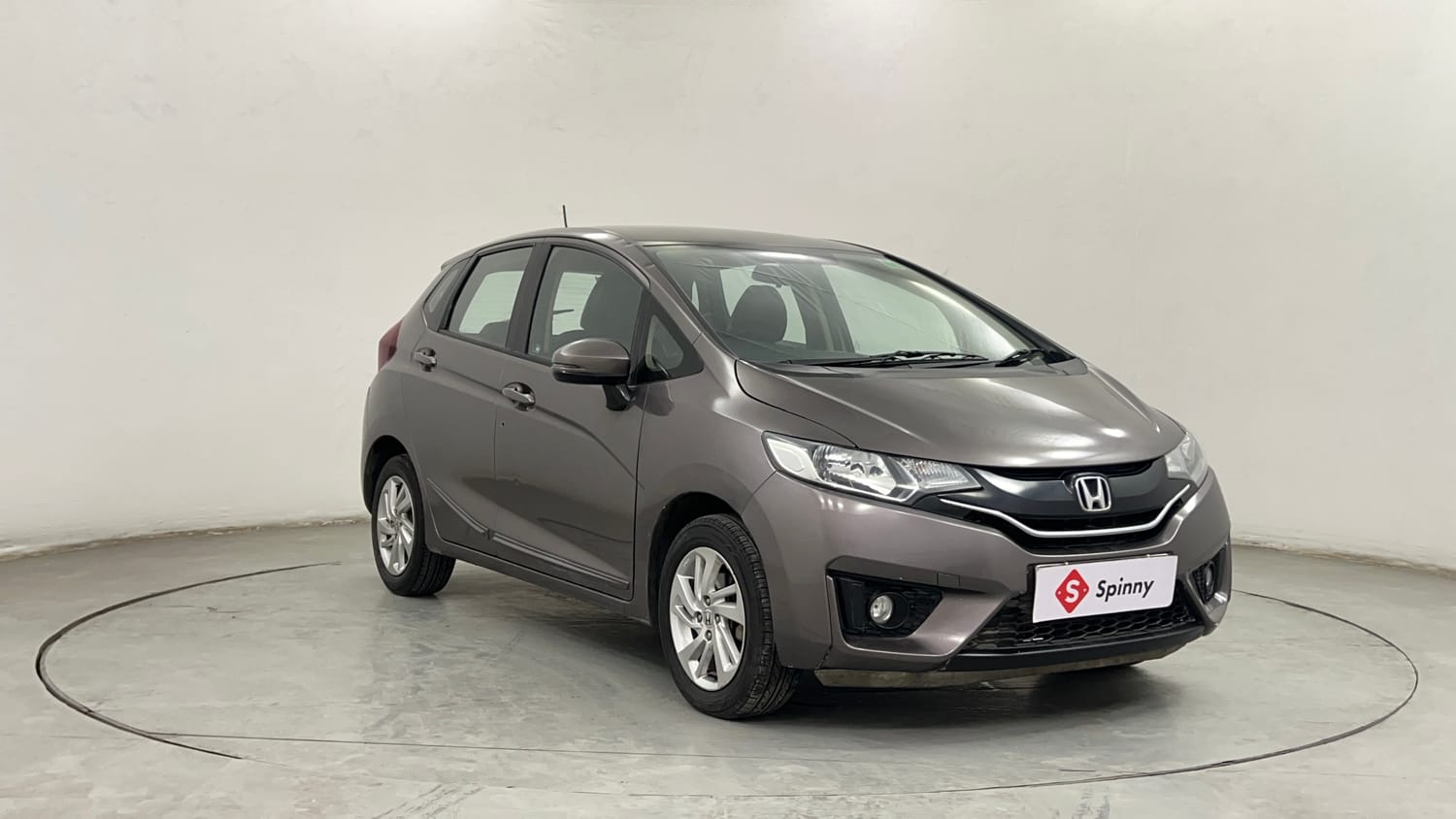 Used 2017 Honda Jazz V Petrol Petrol Manual exterior RIGHT FRONT CORNER VIEW