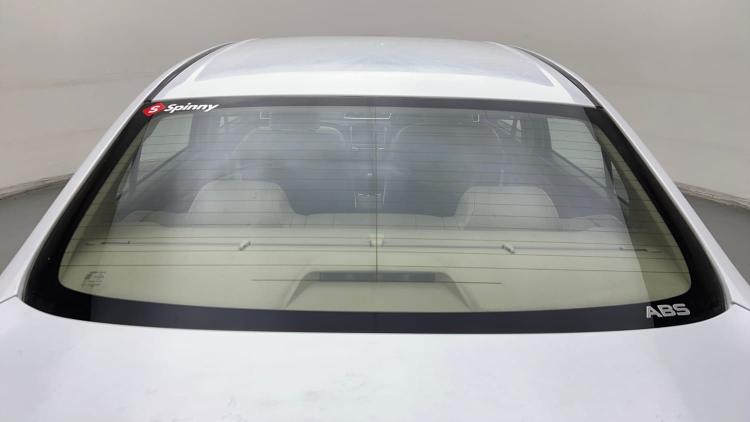 Used 2015 Maruti Suzuki Ciaz ZXI+ Petrol Manual exterior BACK WINDSHIELD VIEW
