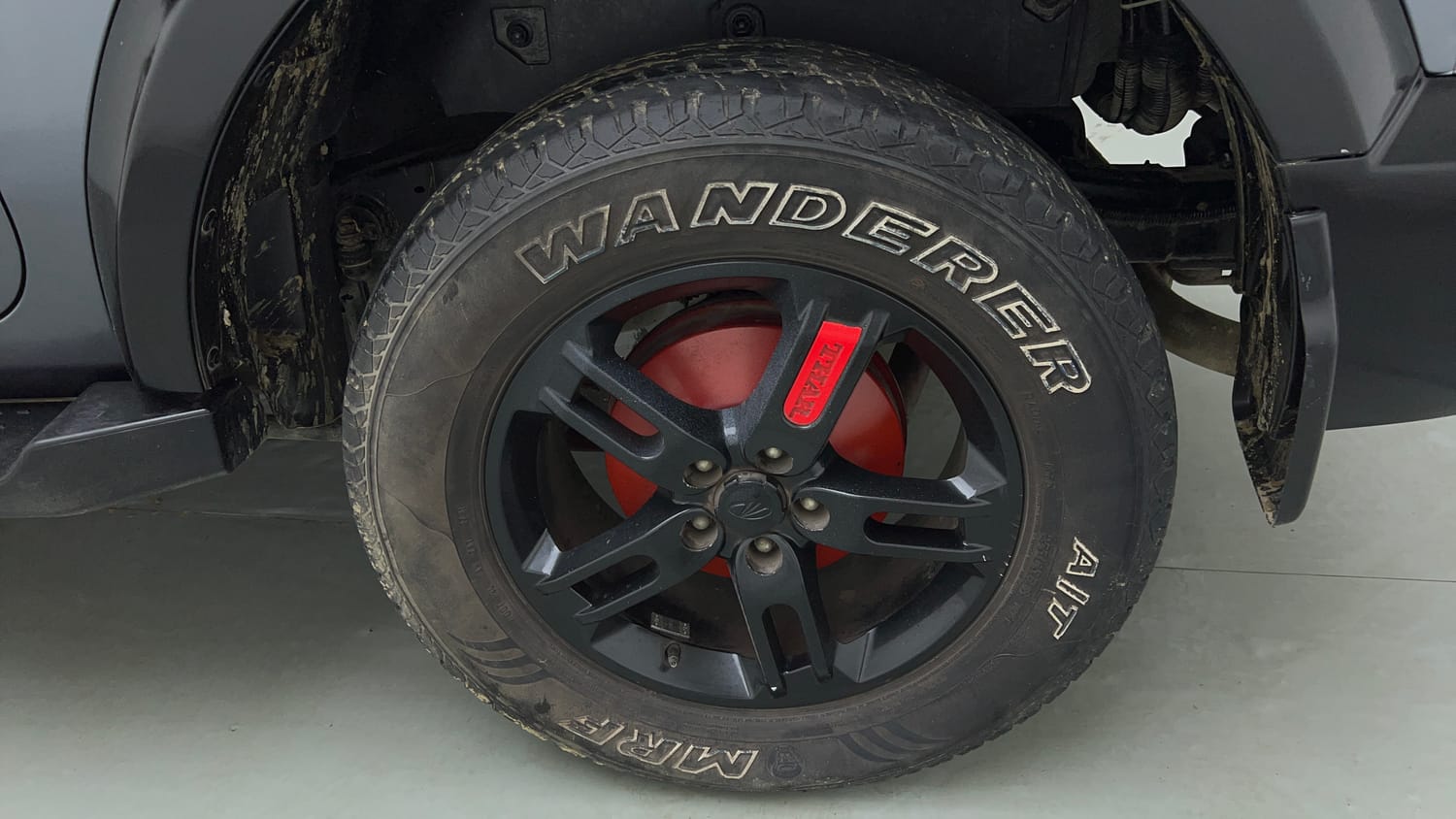 Used 2021 mahindra Thar LX Hard Top Petrol AT 4WD Petrol Automatic tyres LEFT REAR TYRE RIM VIEW