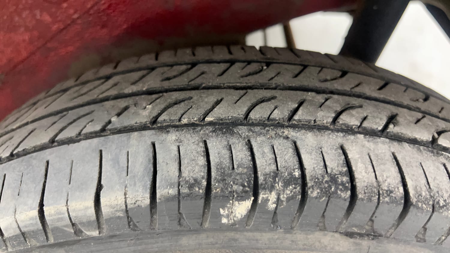 Used 2014 Maruti Suzuki Wagon R LXI CNG Cng Manual tyres LEFT REAR TYRE TREAD VIEW
