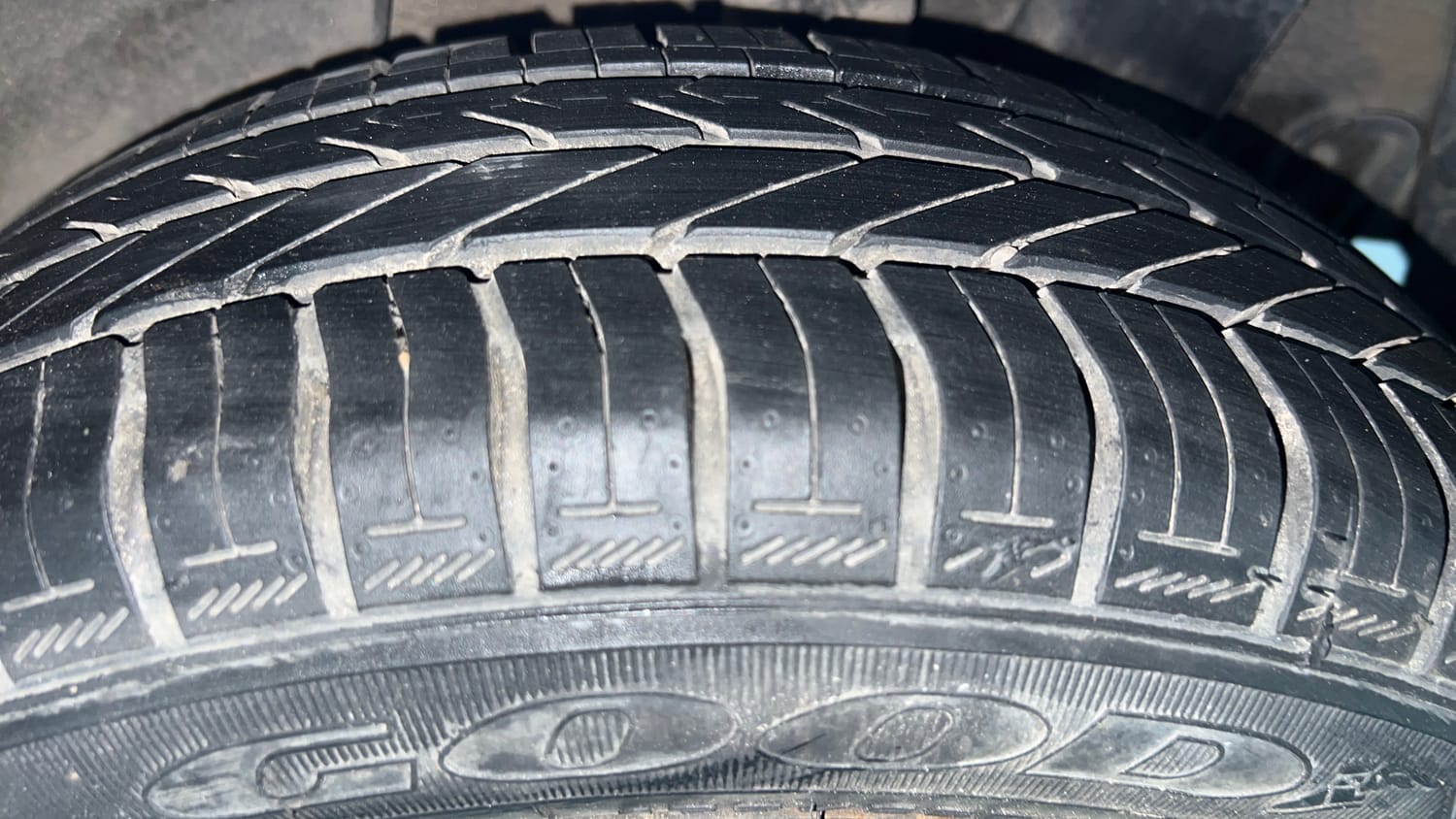 Used 2018 Hyundai Grand i10 Sportz 1.2 Kappa VTVT Petrol Manual tyres LEFT REAR TYRE TREAD VIEW