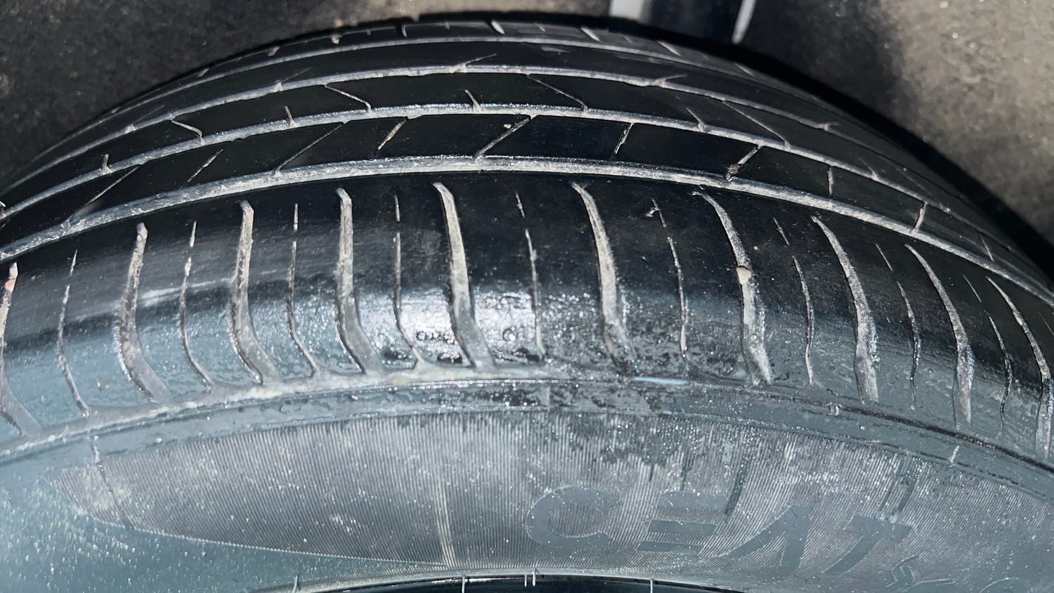 Used 2021 Ford EcoSport Thunder Edition Petrol Petrol Manual tyres LEFT REAR TYRE TREAD VIEW