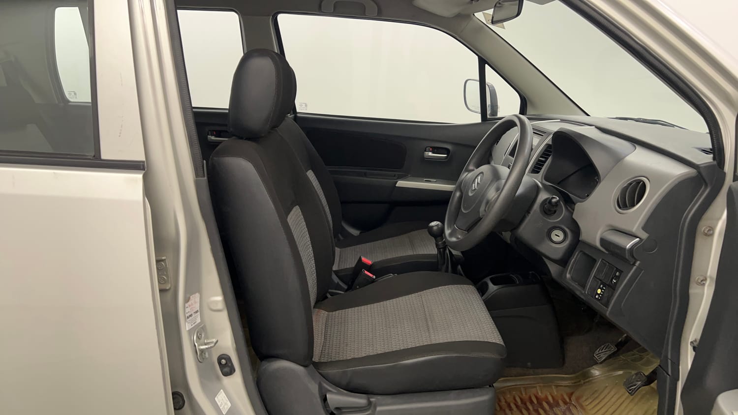Used 2012 Maruti Suzuki Wagon R 1.0 LXi CNG Cng Manual interior RIGHT SIDE FRONT DOOR CABIN VIEW