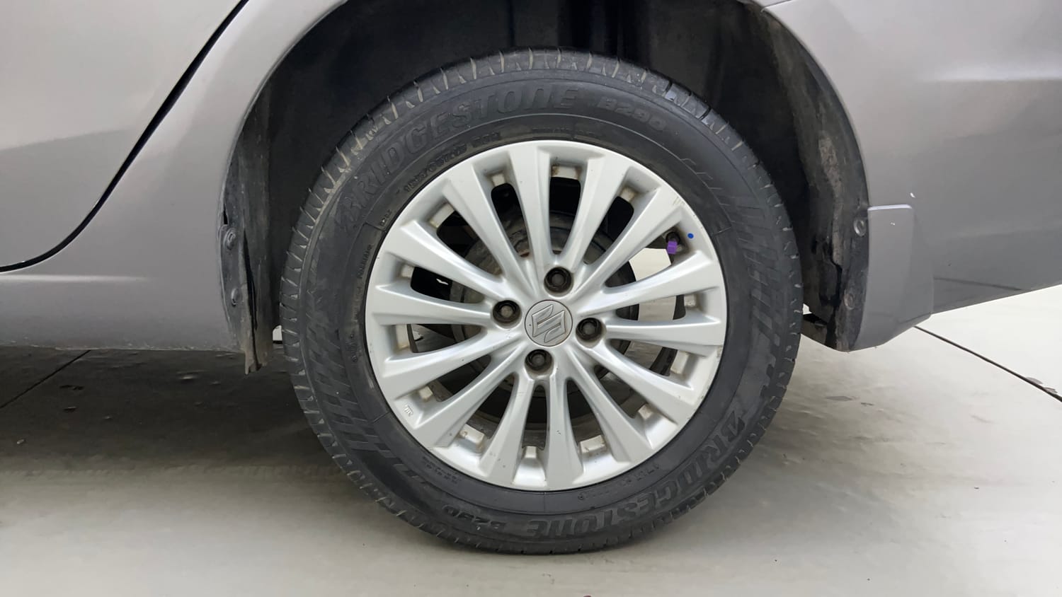 Used 2017 Maruti Suzuki Ciaz Zeta 1.3 Hybrid Diesel Manual tyres LEFT REAR TYRE RIM VIEW