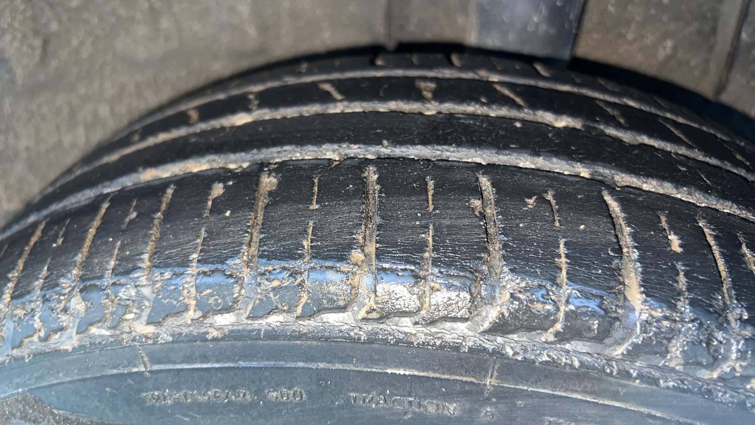 Used 2020 Renault Triber RXZ EASY-R AMT Petrol Automatic tyres LEFT REAR TYRE TREAD VIEW