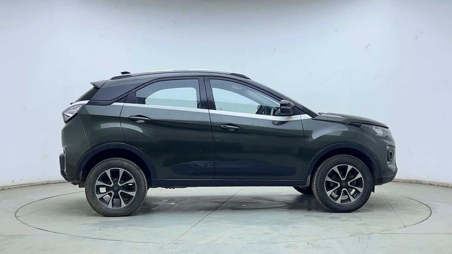 Used 2020 Tata Nexon XZA Plus Petrol Automatic exterior RIGHT SIDE VIEW
