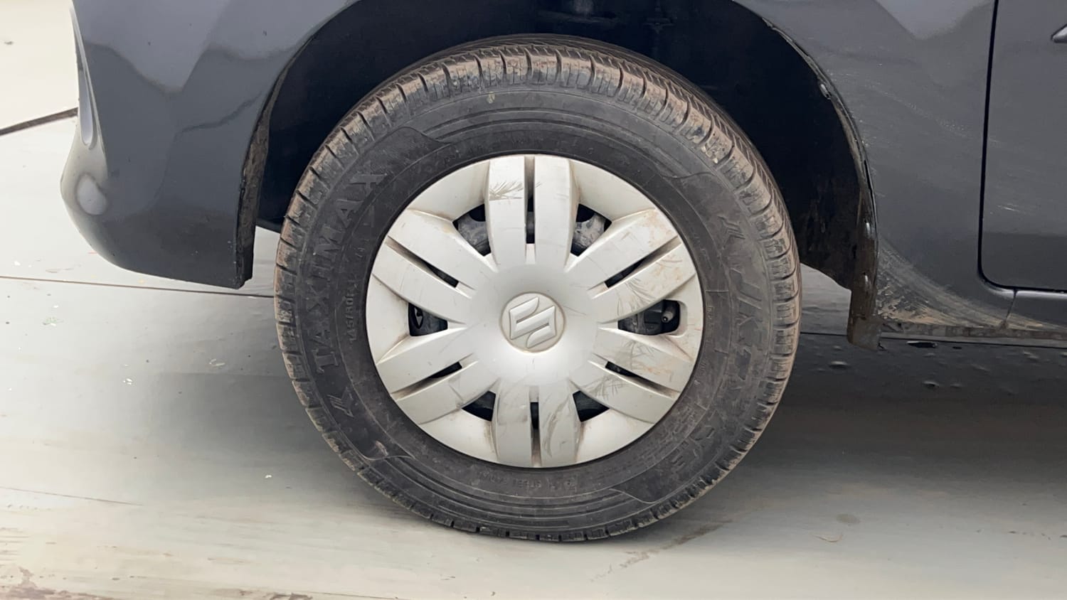 Used 2019 Maruti Suzuki Alto 800 VXi (O) Petrol Manual tyres LEFT FRONT TYRE RIM VIEW