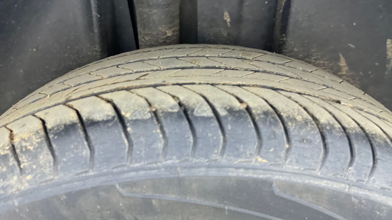 Used 2023 Volkswagen Taigun Topline 1.0 TSI MT Petrol Manual tyres RIGHT REAR TYRE TREAD VIEW