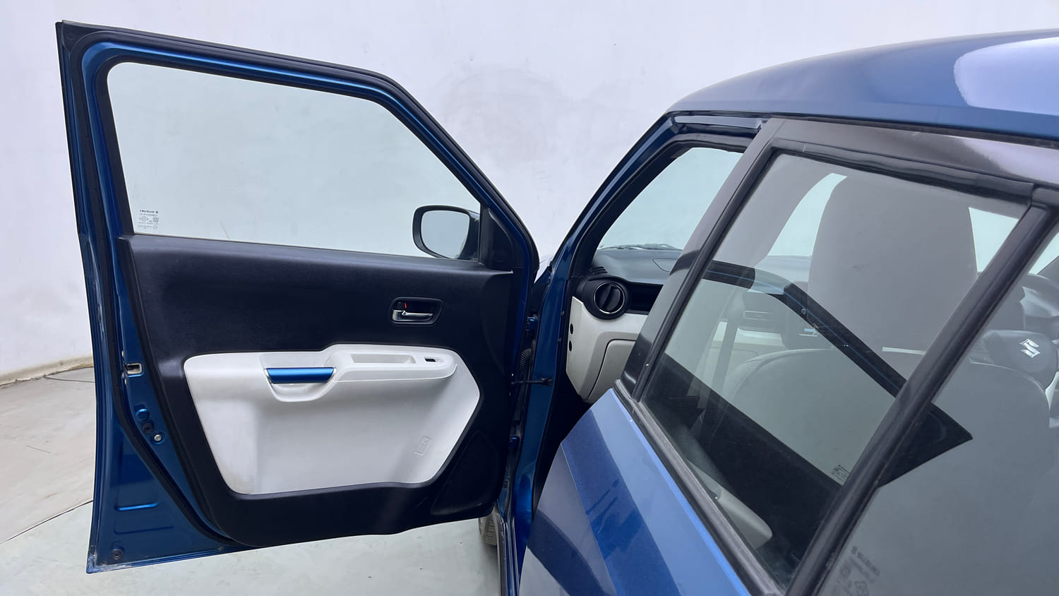 Used 2018 Maruti Suzuki Ignis Zeta 1.2 AMT Petrol Automatic interior LEFT FRONT DOOR OPEN VIEW