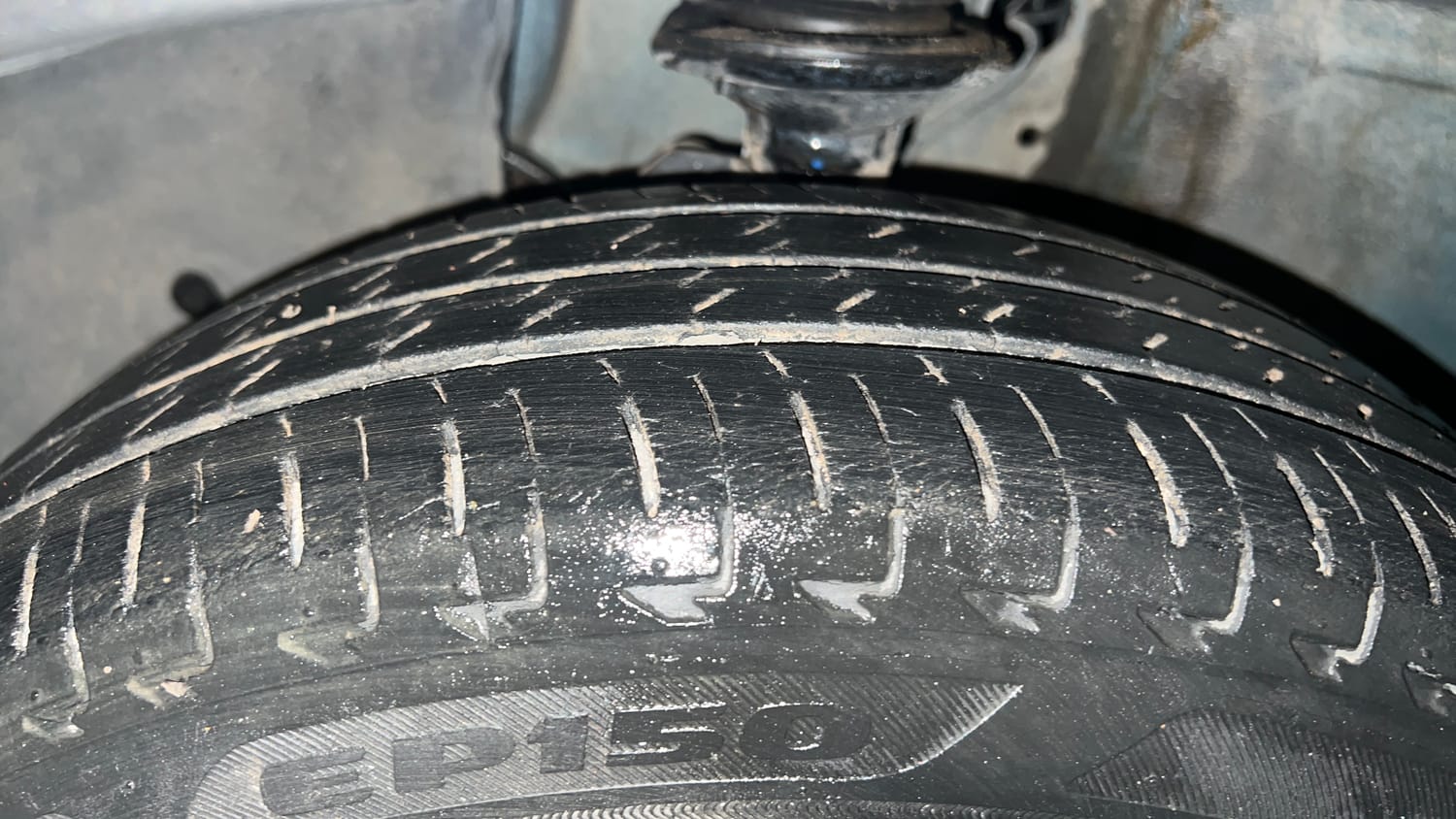 Used 2018 Maruti Suzuki Ignis [2017-2020] Zeta AMT Petrol Dual Tone Petrol Automatic tyres LEFT FRONT TYRE TREAD VIEW