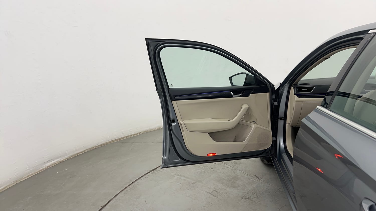 Used 2019 Skoda Superb L&K TDI AT Diesel Automatic interior LEFT FRONT DOOR OPEN VIEW