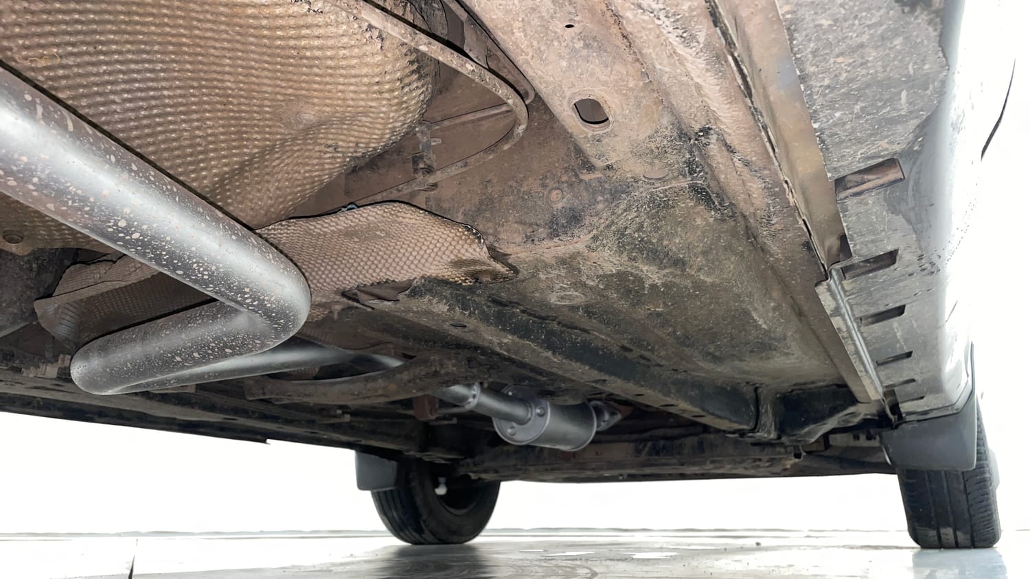 Used 2015 Ford EcoSport Trend 1.5 Ti-VCT Petrol Manual extra REAR RIGHT UNDERBODY VIEW