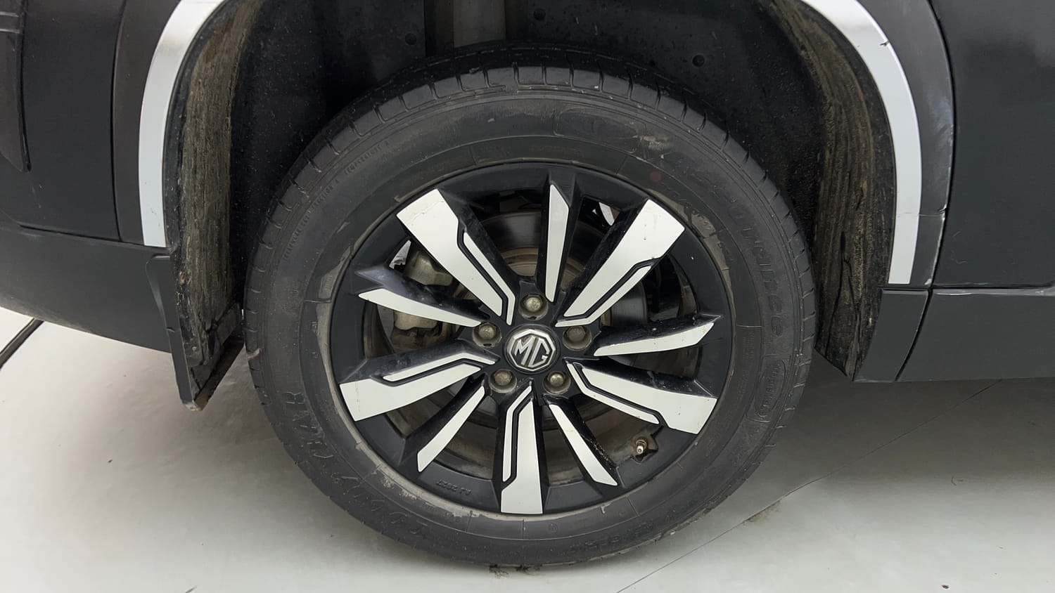Used 2019 MG Motors Hector Sharp 1.5 DCT Petrol Petrol Automatic tyres RIGHT REAR TYRE RIM VIEW